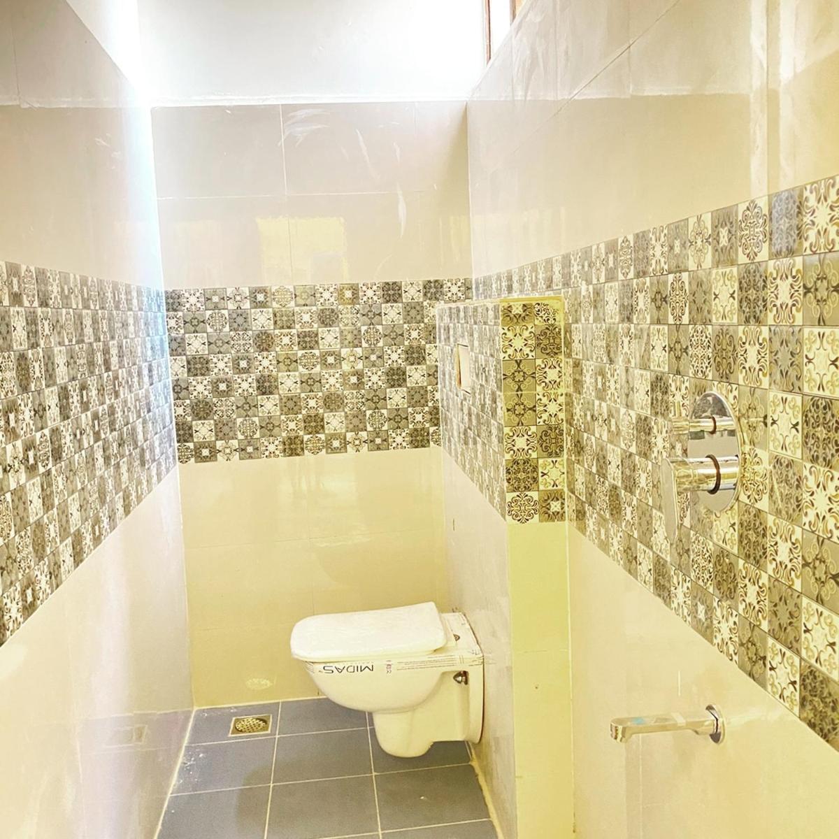 Hotel Kp Suites Metro Hyderabad Luaran gambar
